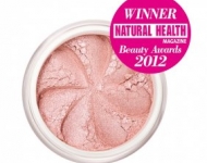 PINK CHAMPAGNE - nejlepší oční stíny dle britského časopisu Natural Health Magazine.