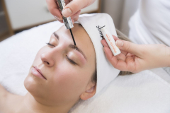 BROW BAR Brno