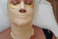 Míša Salačová a zlatá maska