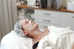 Zasloužený relax s pěstící maskou